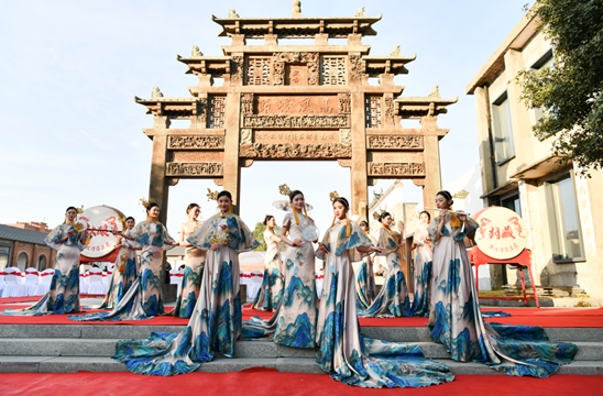 可以加杠杆的股票平台 纪念欧阳修诞辰1017周年暨“何以忆焦陂”欧阳修独钟于颍馆藏作品展启幕_大皖新闻 | 安徽网